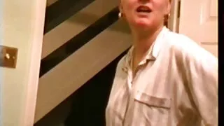 الحمار يغسل في الحمام الحق في سراويل مواقع سكسي مترجم