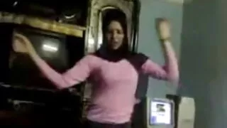 رجل الأعمال انسحبت الديك وزرعت في سكسي 2018 مترجم الوشم الفرخ