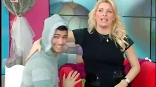 صديقها يرضي صديقة له فاسد صديقة واحدة xxnx سكسي مترجم لها