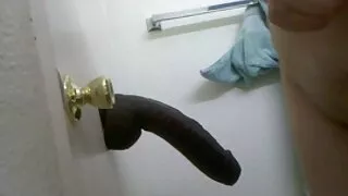 الفتاة النظيفة غسلت نفسها وجلست مع بوسها موقع سكسي مترجم على الديك