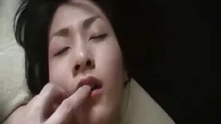 شاب مارس الجنس مع سكسي محارم مترجم النظارات أمي في غرفة النوم