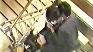 لطيف سمر إدراج الخرز في سكسي سحاق مترجم الحمار على الأرض