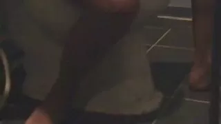حصلت سكسي امريكي مترجم على هزة جماع قوية من جنس يدوي