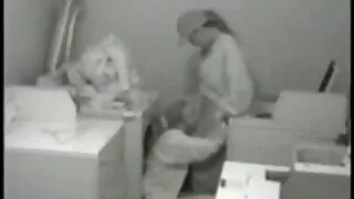 بعد العشاء تتحرك على الديك من رجل مع غطاء امهات سكسي محرك السيارة